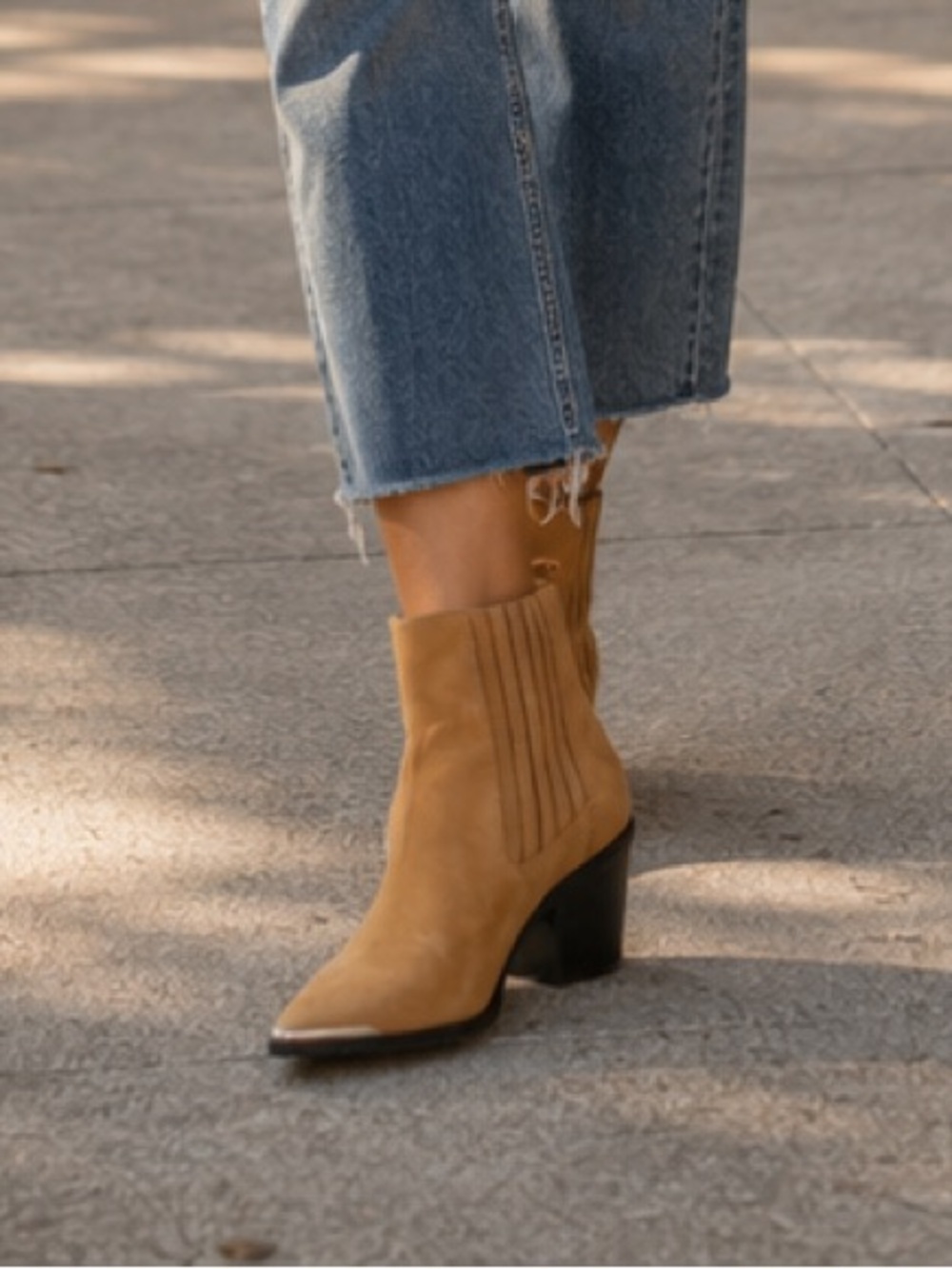 Forever 21 Tan Faux Suede Pointed Toe Booties Size 8 NWT
